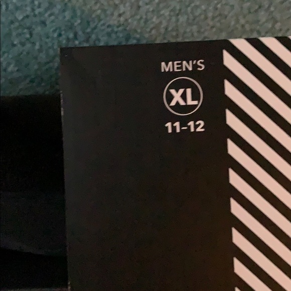 Isotoner Slippers - Picture 2 of 4